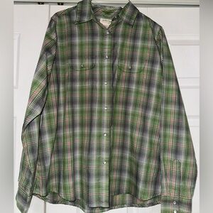 Women’s Buttons Down